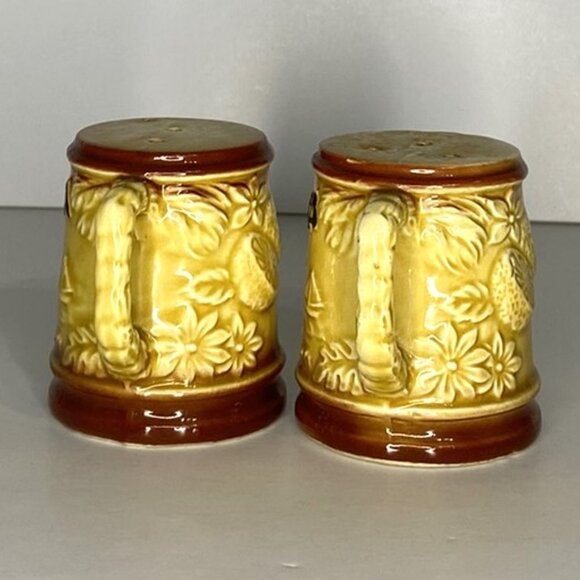 Vintage Jamaica Souvenir Salt & Pepper Shaker Mug Style - Picture 3 of 7